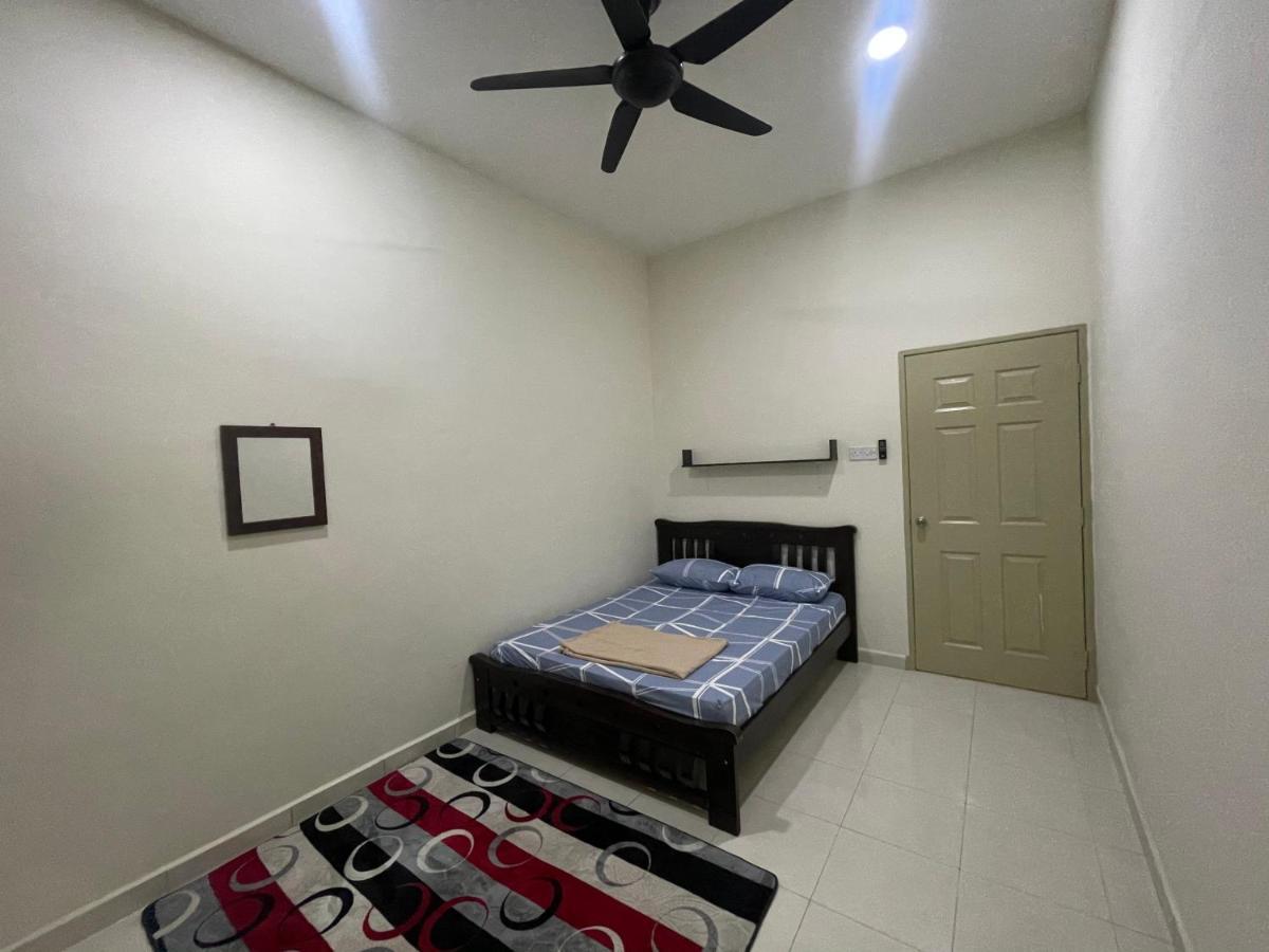 Nazirin Homestay Manjung Venice Lumut Luaran gambar