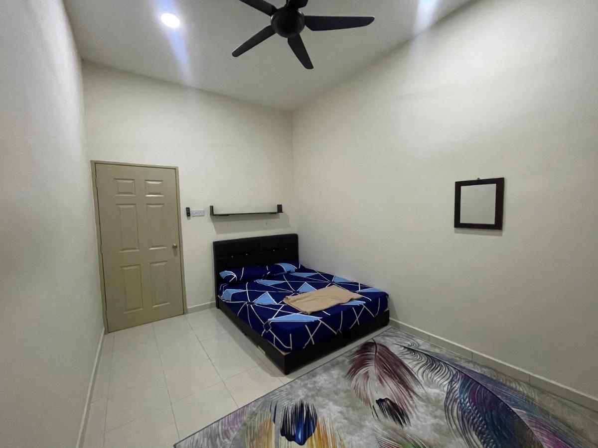 Nazirin Homestay Manjung Venice Lumut Luaran gambar